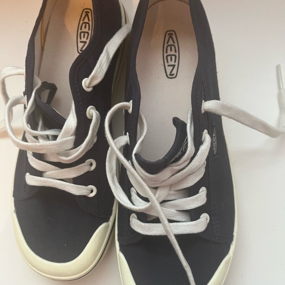 Keen Canvas Sneakers